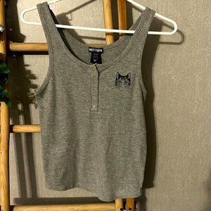 Hot Topic gray tank top with cat design. Size M